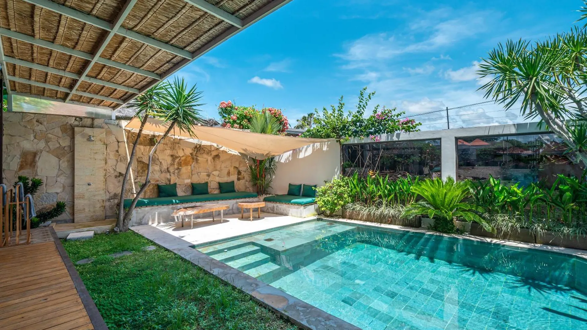 Villa Elma - Huge 2-Bedroom Pool Villa In Umalas! Seminyak  0*, Seminyak (Bali)