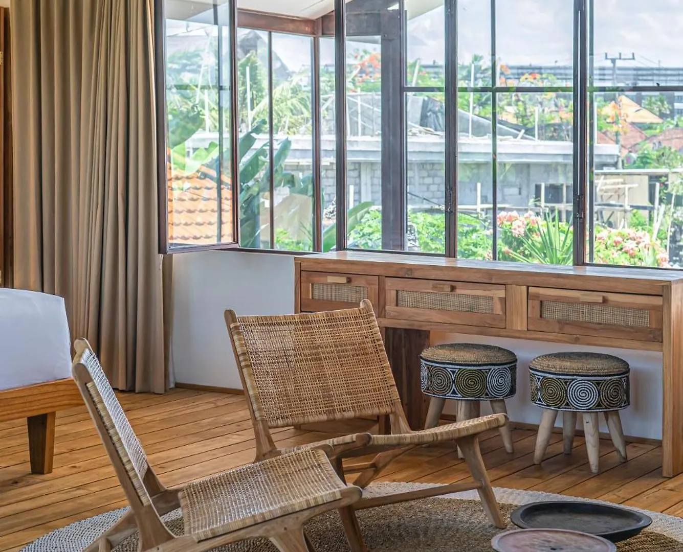 Villa Elma - Huge 2-Bedroom Pool Villa In Umalas! Seminyak